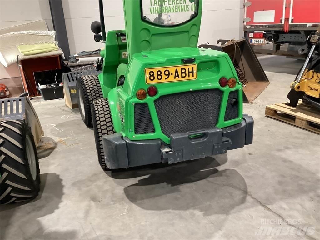 Avant 760. I Mini nakladalci