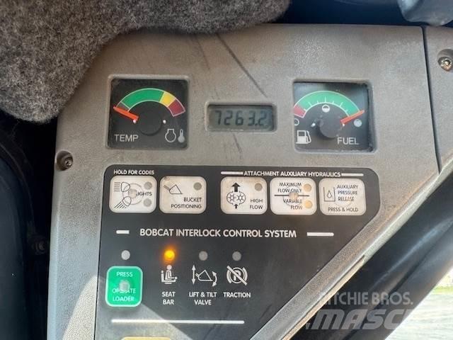 Bobcat A220 Skid steer mini nakladalci