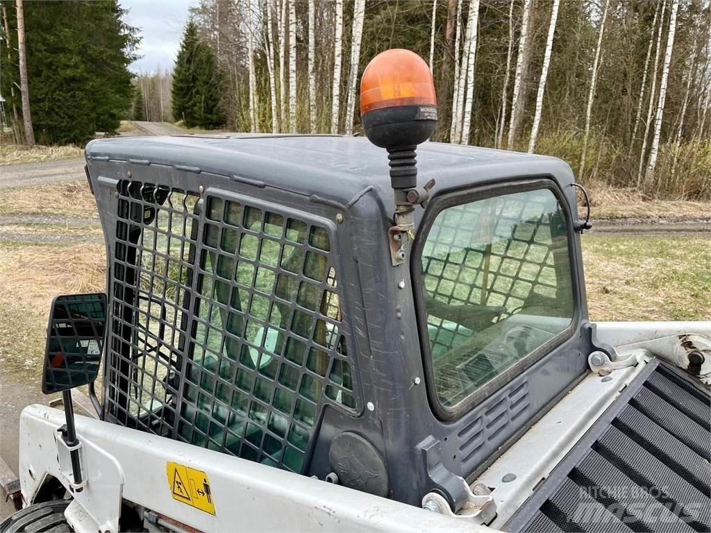 Bobcat S130 Skid steer mini nakladalci