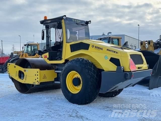 Bomag BW 213D-5 Gradbeništvo - drugo