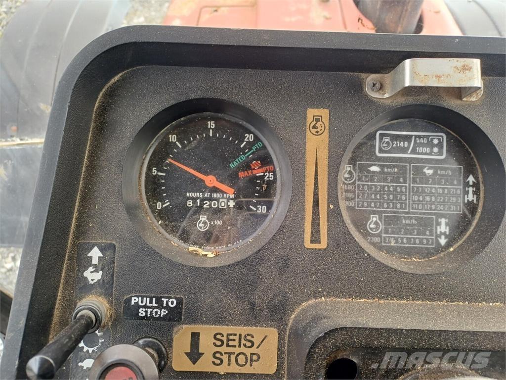 Case IH 685XL Traktorji