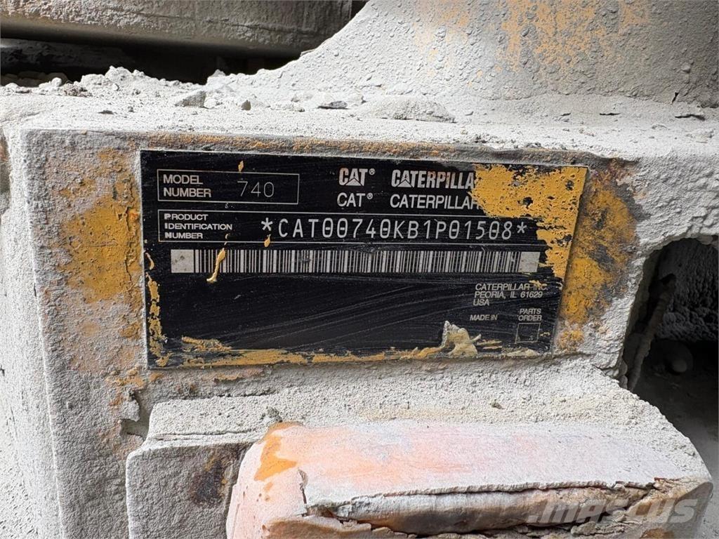 CAT 740 Zglobni demperji