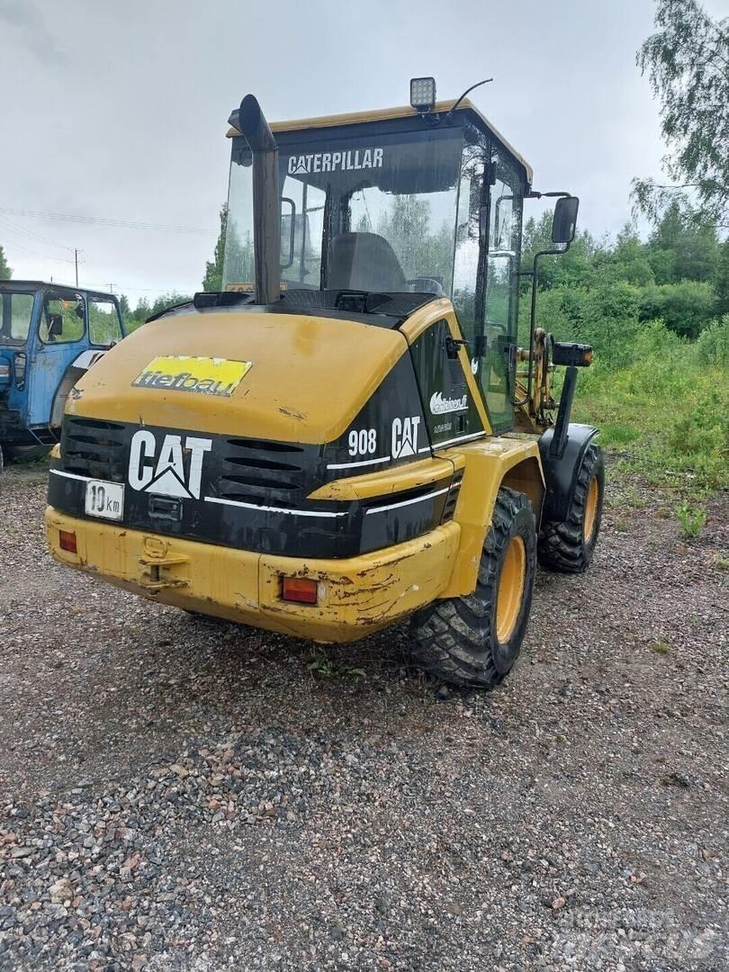 CAT 908 Kolesni nakladalci
