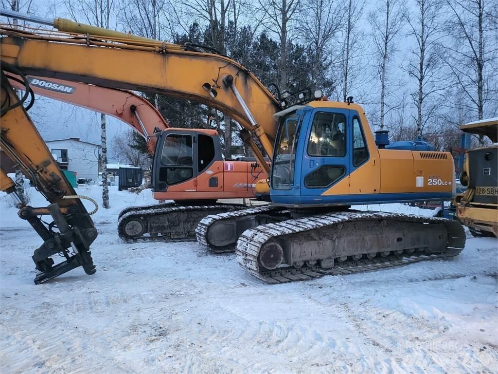 Daewoo S250lc-v Bagri goseničarji