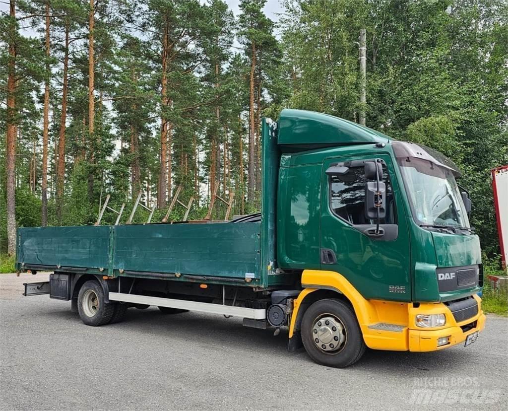 DAF LF 45.220 Tovornjaki s kesonom/platojem