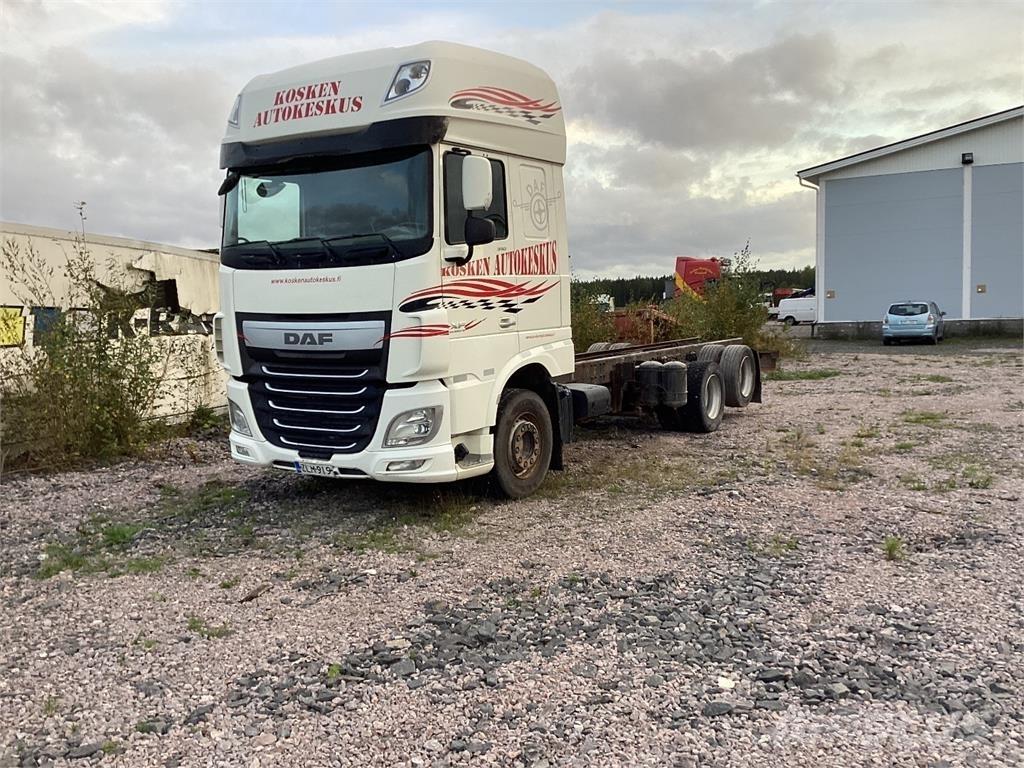 DAF XF 530 Tovornjaki-šasije