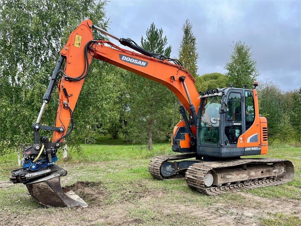 Doosan DX140LC Bagri goseničarji