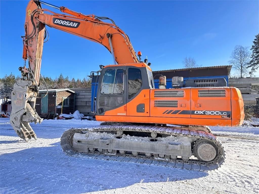 Doosan DX300 LC-3 Bagri goseničarji