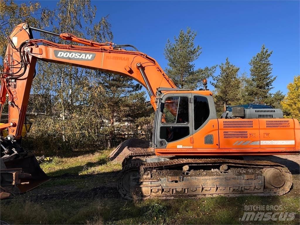 Doosan DX300 LC-3 Bagri goseničarji