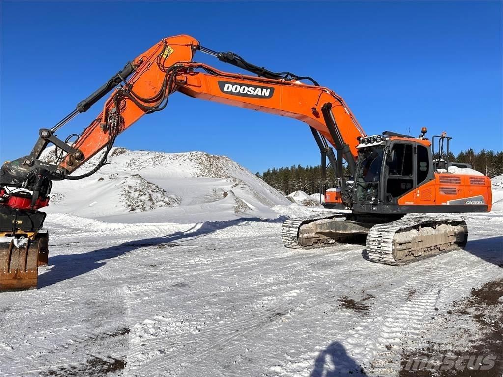 Doosan DX300 LC-5 Bagri goseničarji
