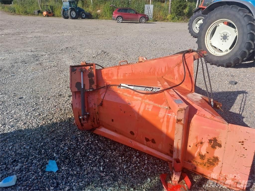 Esko 251 Drugi stroji za cesto in sneg