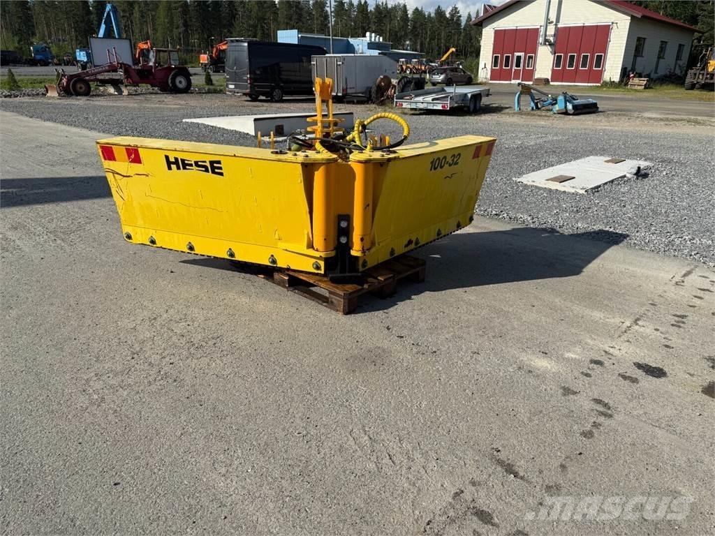 Hese HE 100-32 Drugi stroji za cesto in sneg