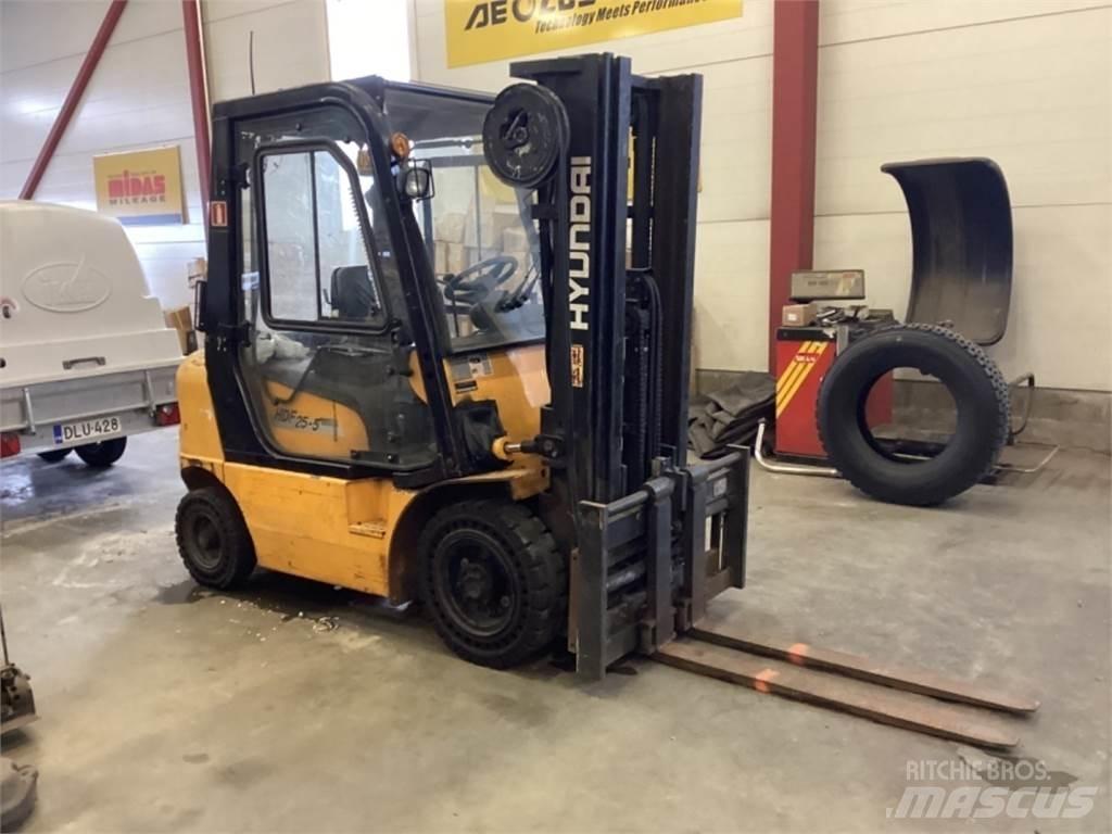 Hyundai HDE 25 E Dizelski viličarji
