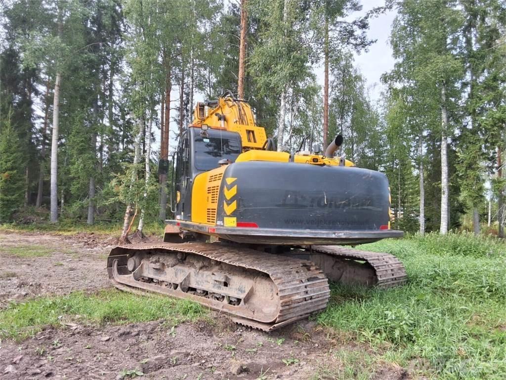 JCB 210 LCT4 Bagri goseničarji