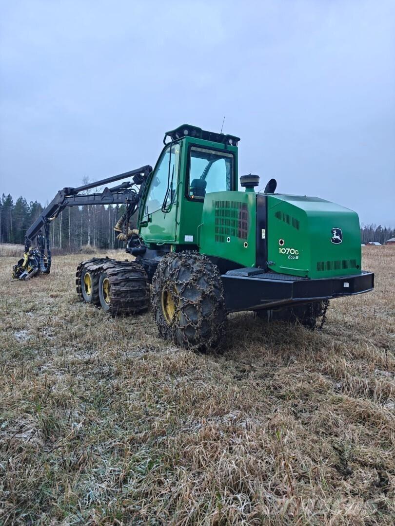 John Deere 1070 D Harvesterji