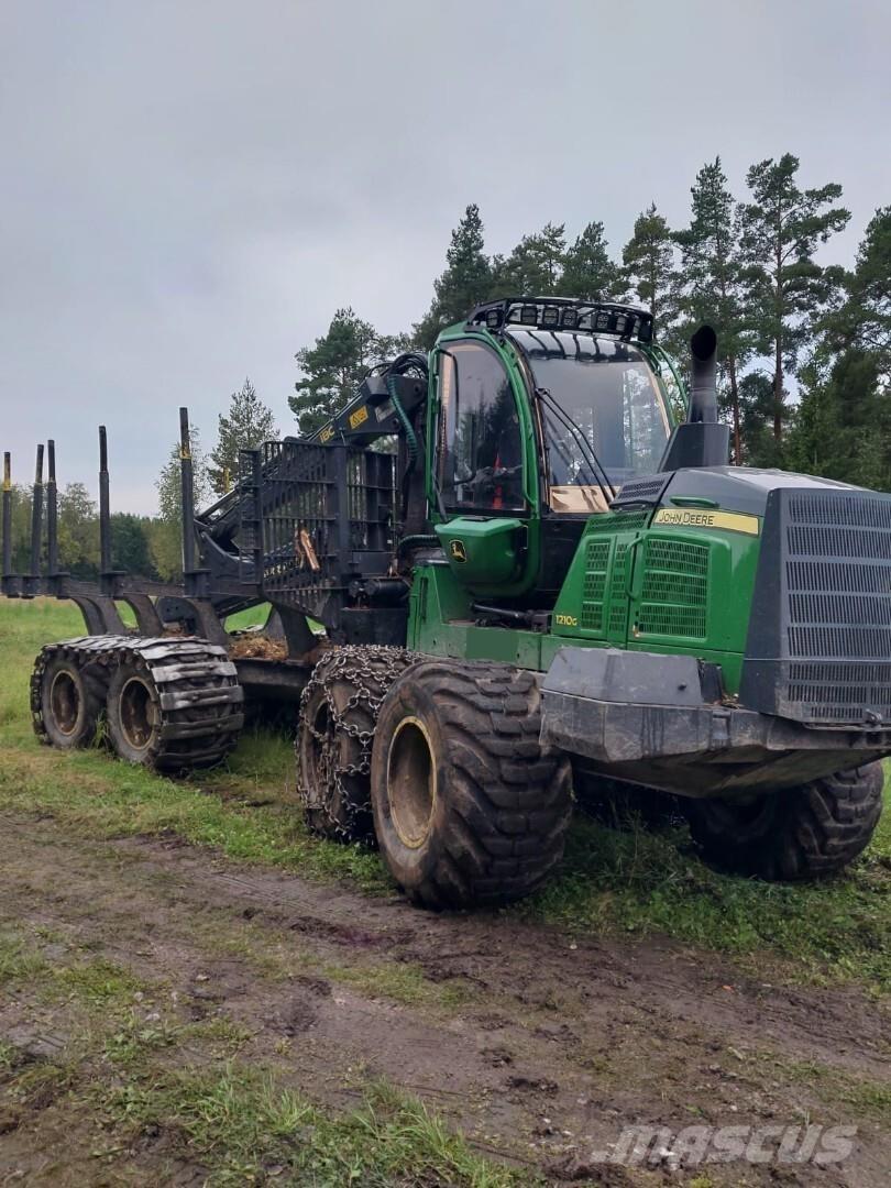 John Deere 1210G Forwarderji
