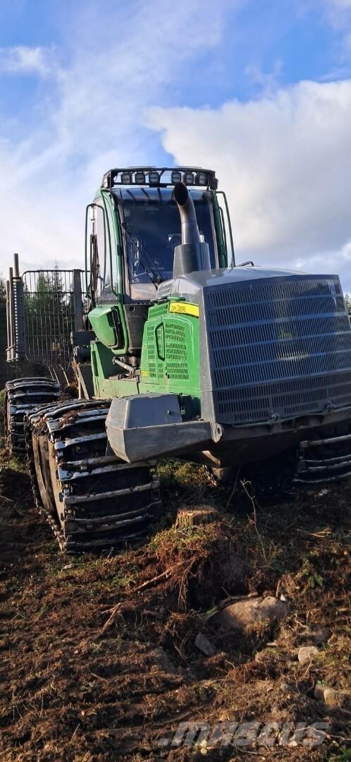 John Deere 1210G Forwarderji