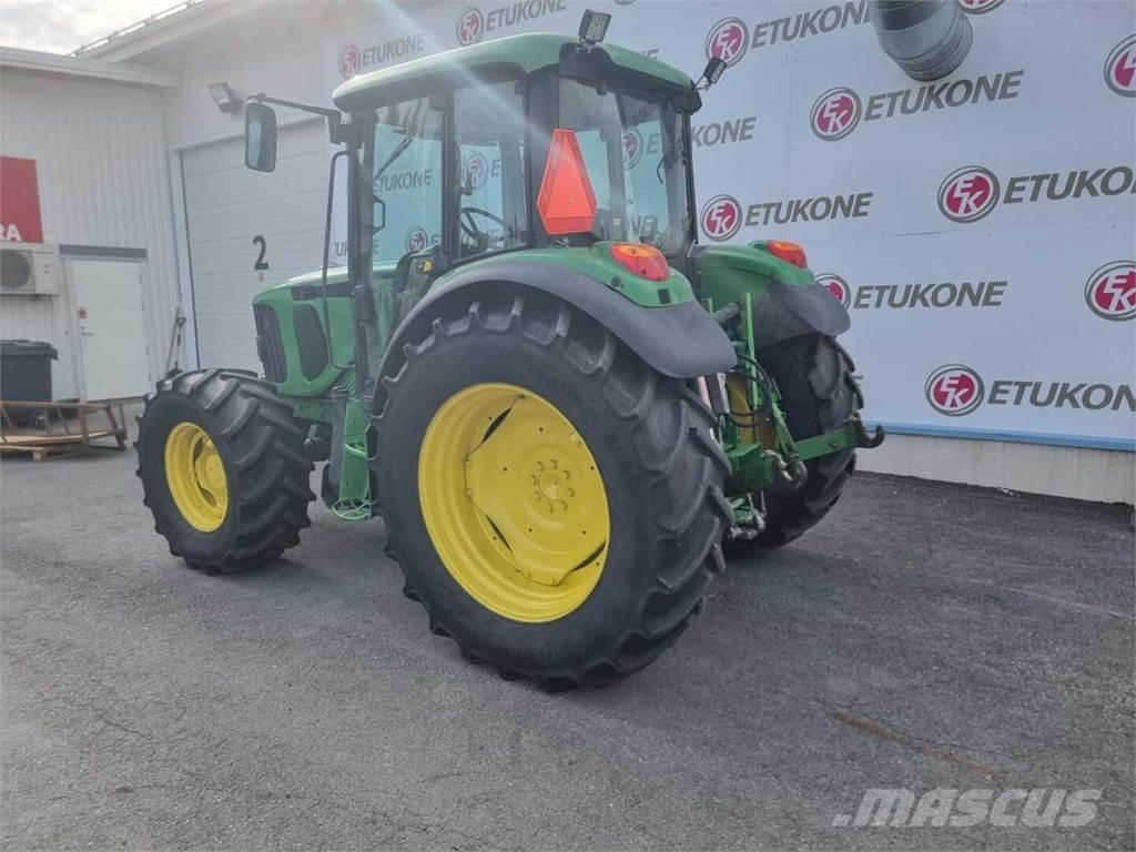 John Deere 6120SE Traktorji