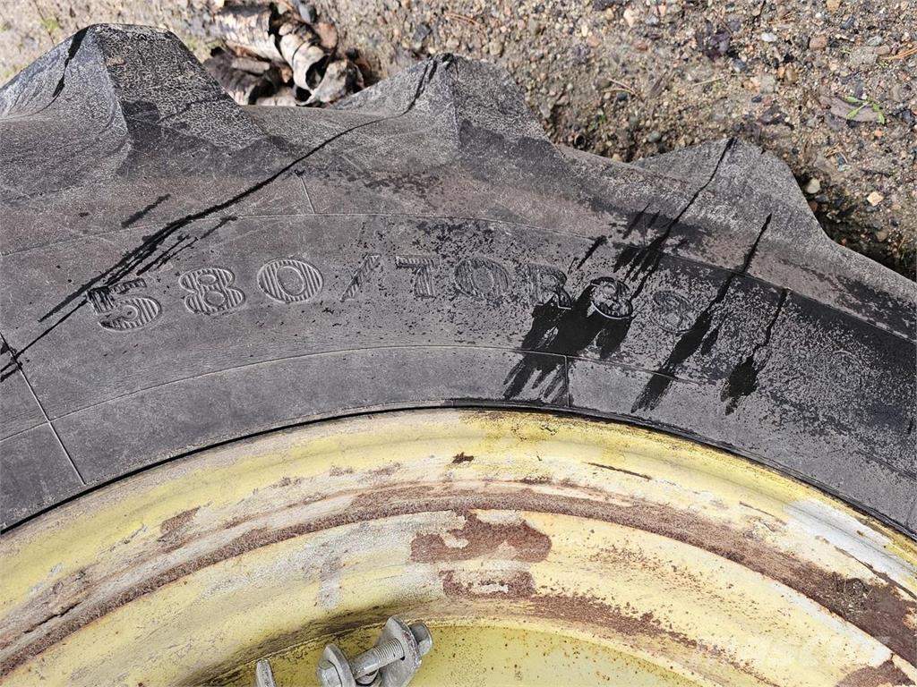 John Deere 6800 Traktorji