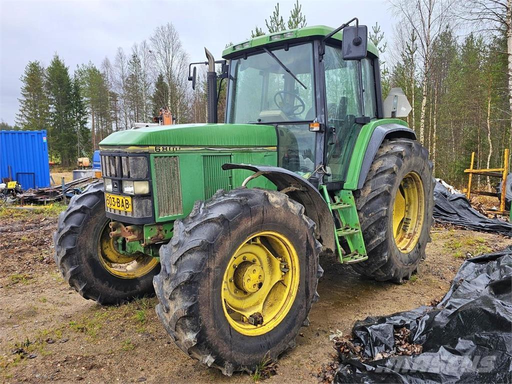 John Deere 6800 Traktorji