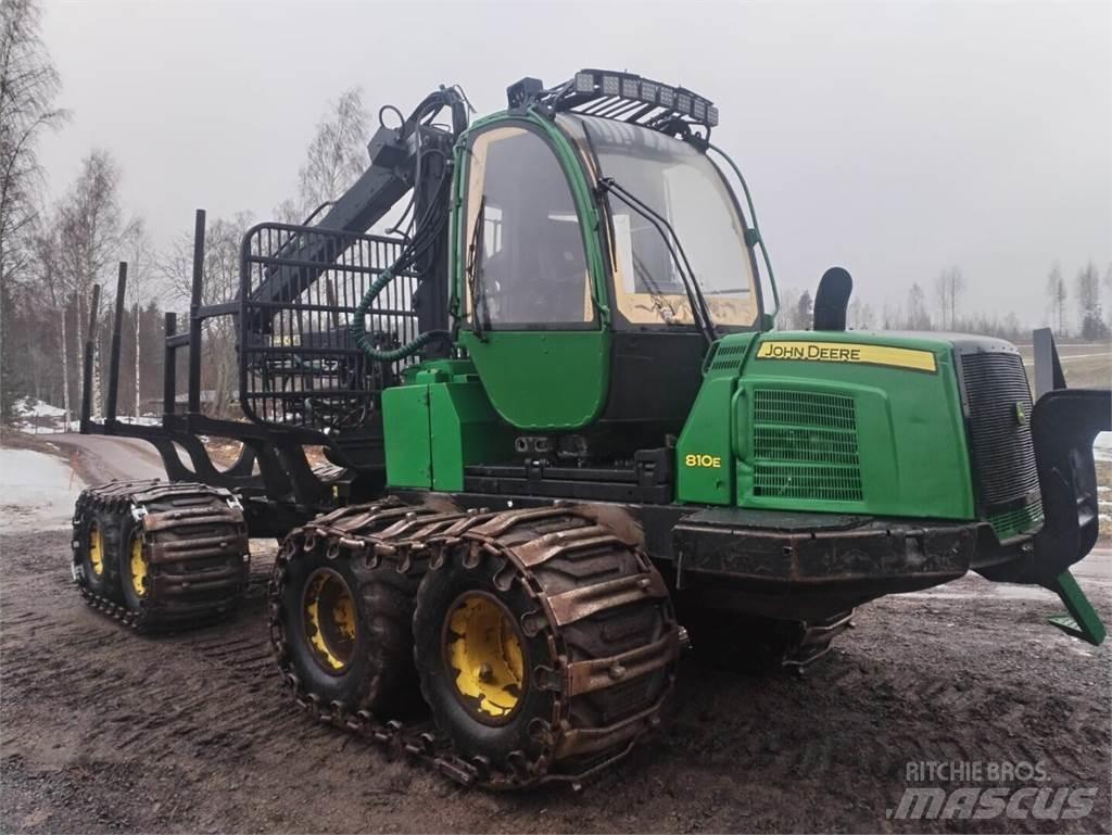 John Deere 810 E Forwarderji