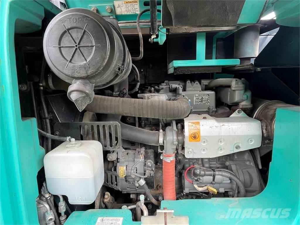 Kobelco SK75SR Midi bagri 7t – 12t