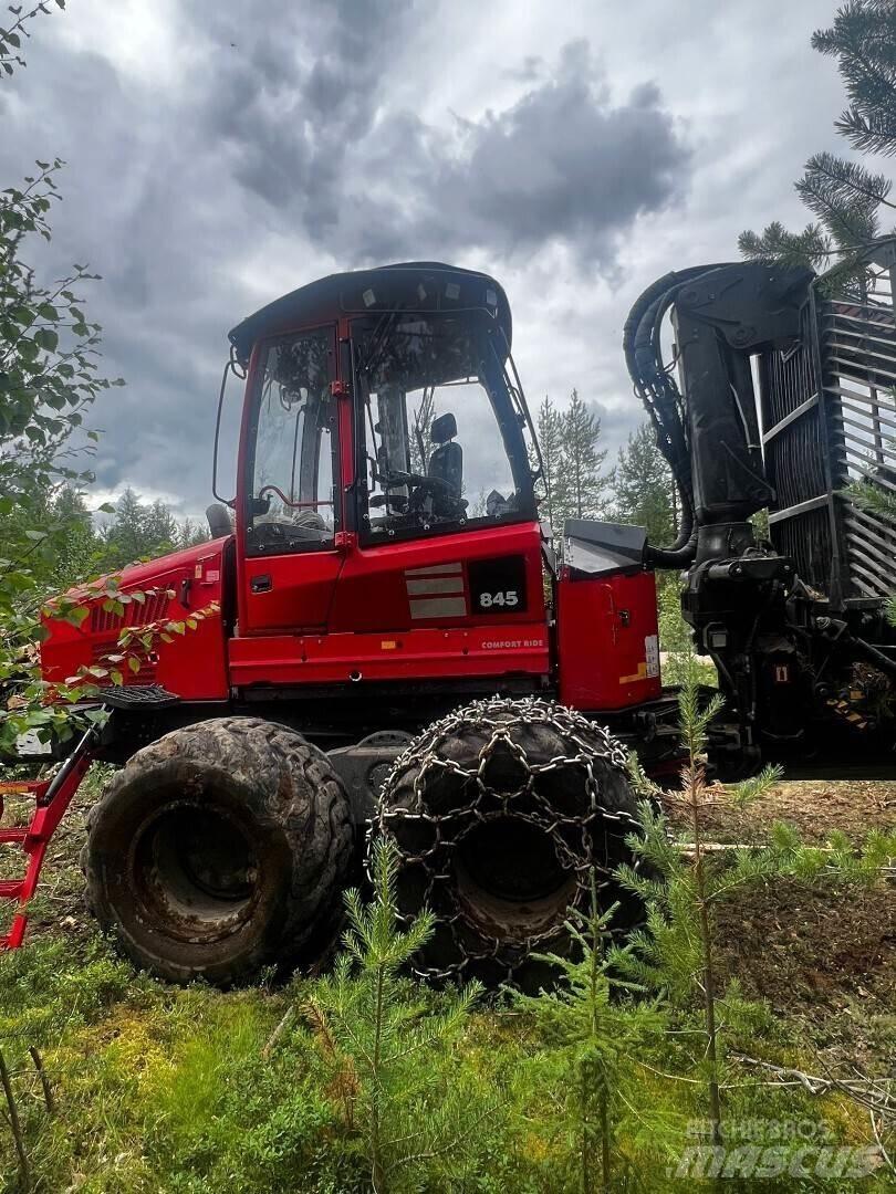Komatsu 845 Forwarderji
