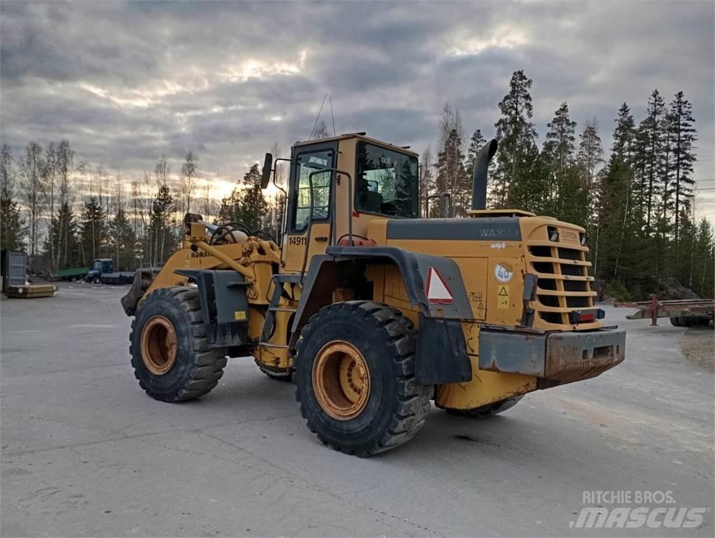 Komatsu WA 380-3H Kolesni nakladalci