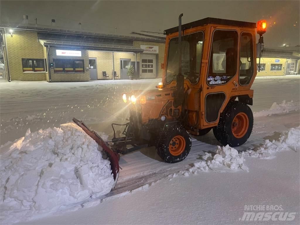 Kubota B 1700 4*4 Nega okolice - drugo