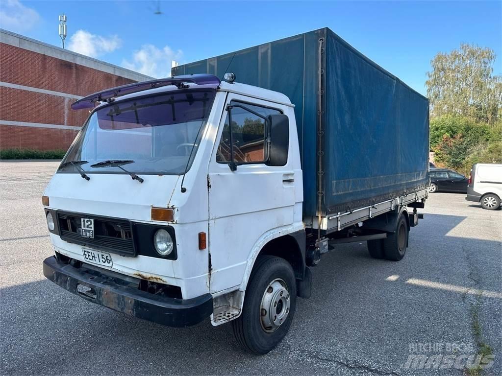 MAN Vw 9.136 Tovornjaki s ponjavo