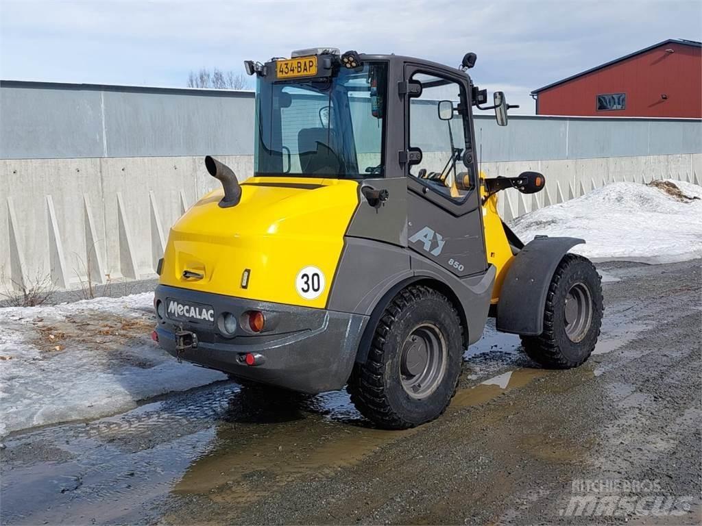 Mecalac Ax 850 Kolesni nakladalci