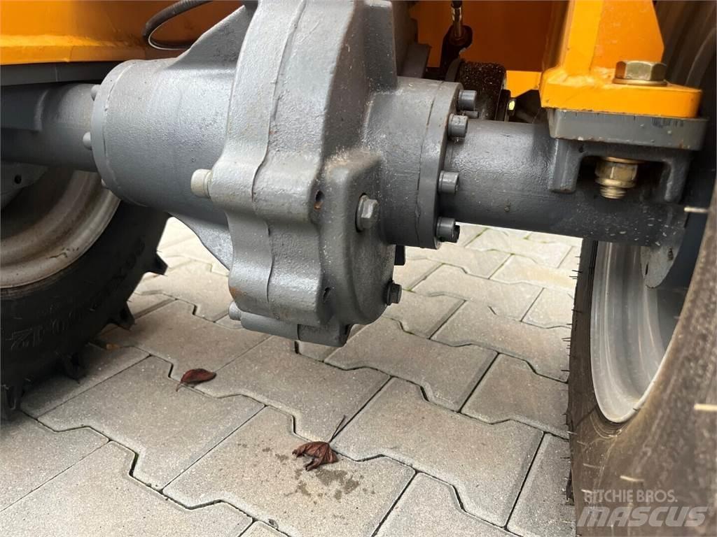 Multiloader L 10 Mini nakladalci