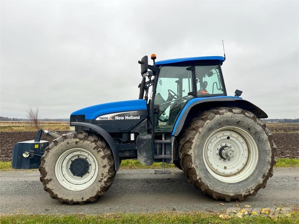 New Holland TM190 Traktorji