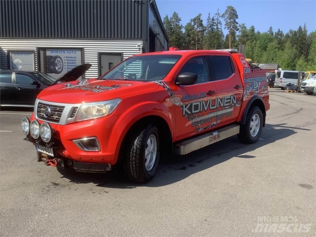 Nissan Navara 4X4 Prikolice za prevoz vozil