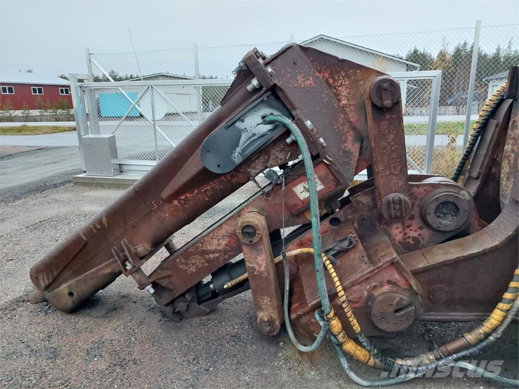 Sandvik TORO 0011 Kolesni nakladalci