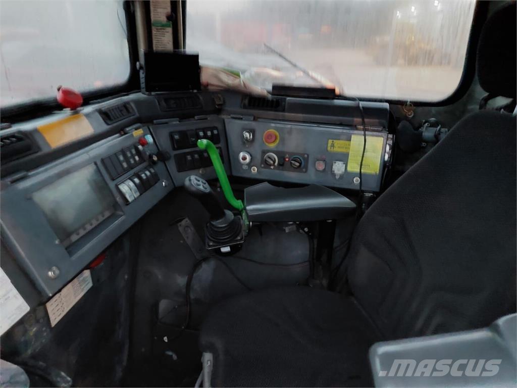 Sandvik TORO 517 Kolesni nakladalci