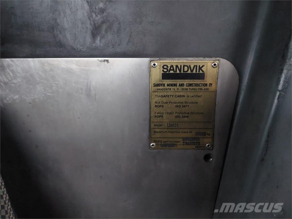 Sandvik TORO 621 Kolesni nakladalci