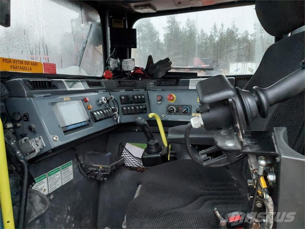 Sandvik TORO 621 Kolesni nakladalci