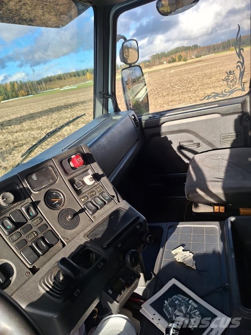 Scania 143H Tovornjaki za prevoz gozdnih strojev