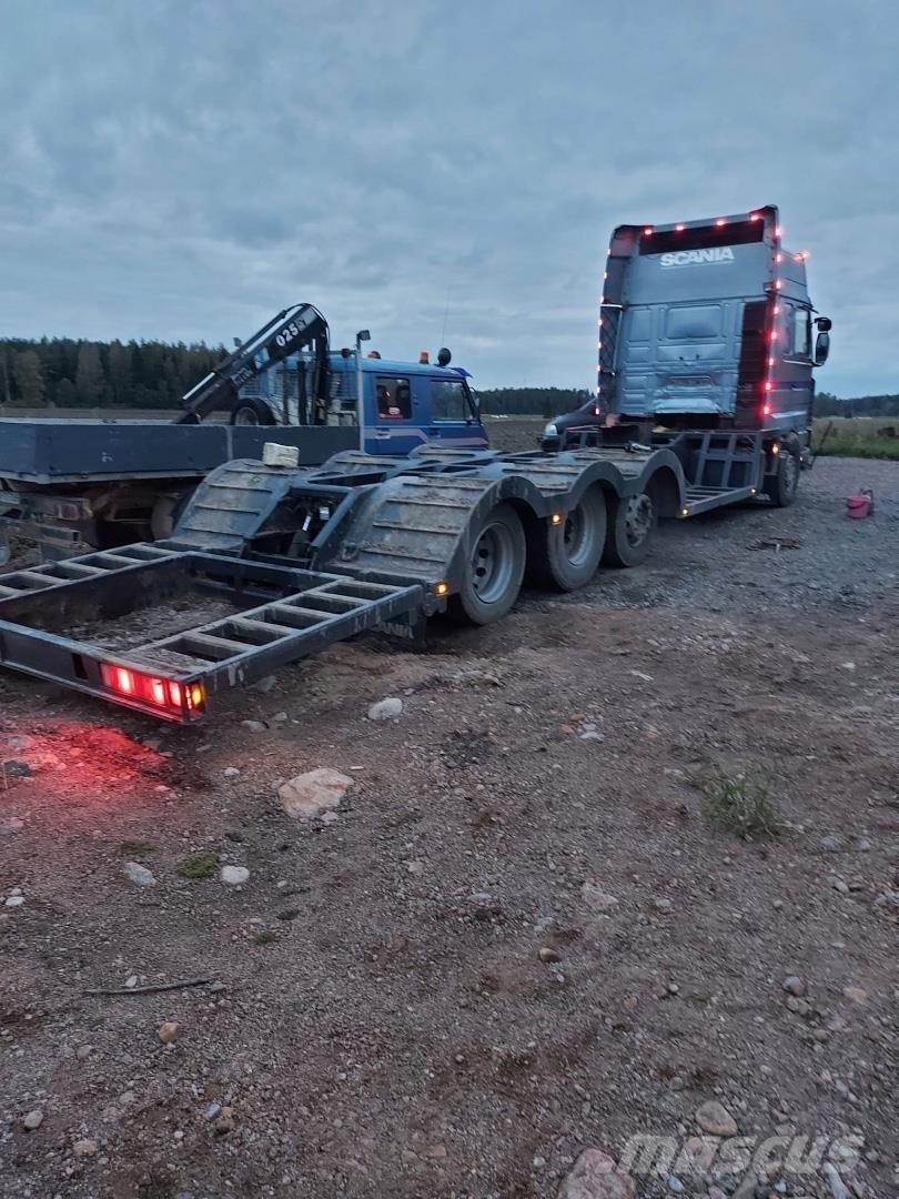 Scania 143H Tovornjaki za prevoz gozdnih strojev