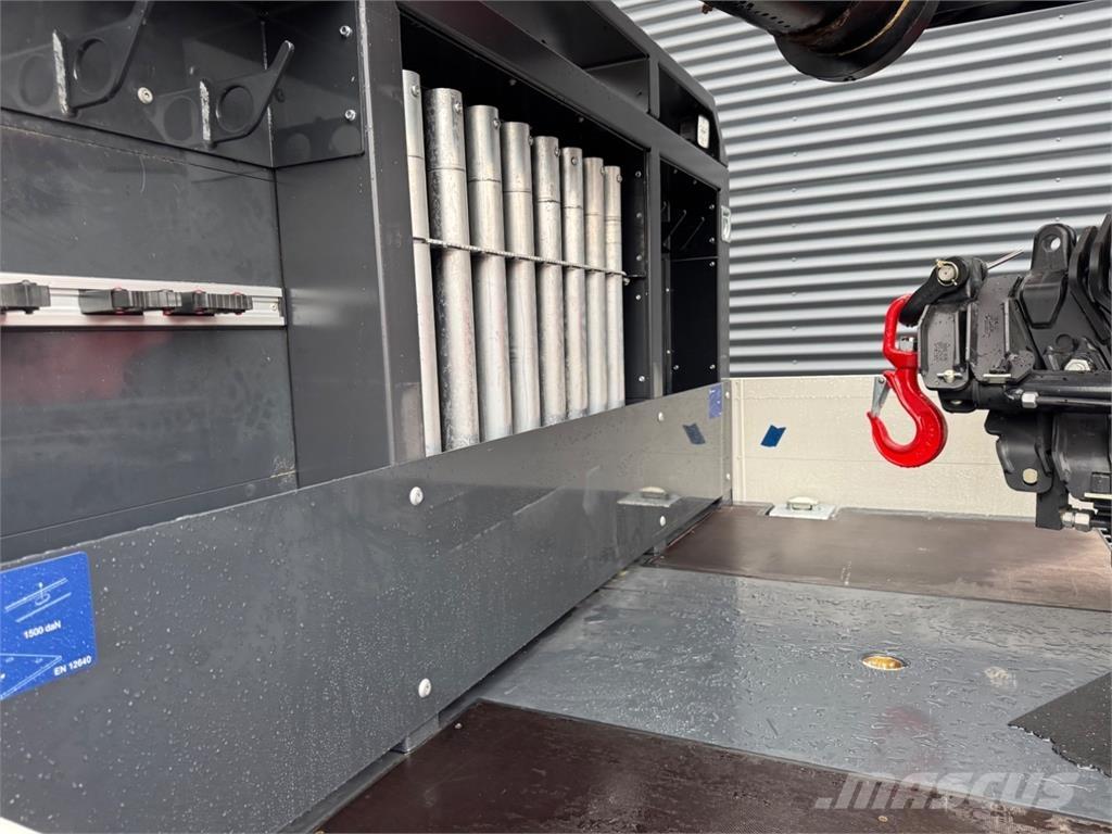 Scania R500 8X4 Tovornjaki z žerjavom