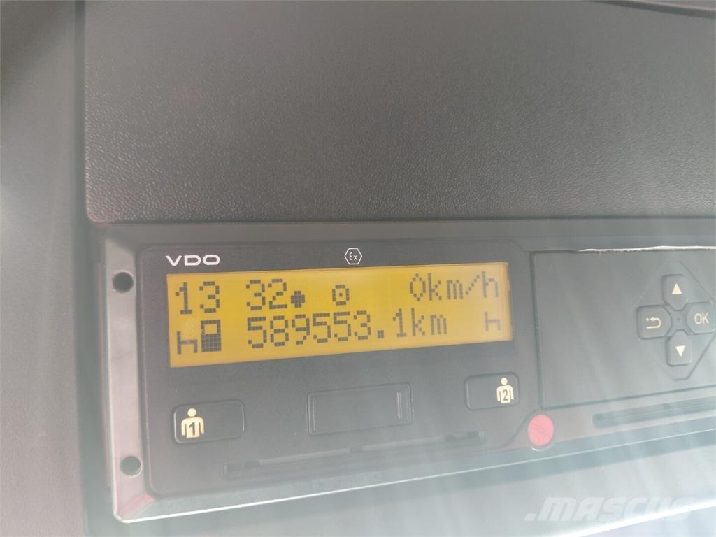 Sisu CM16M 8x4 Kiper tovornjaki