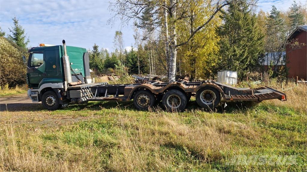 Sisu E12M Avtotransporterji