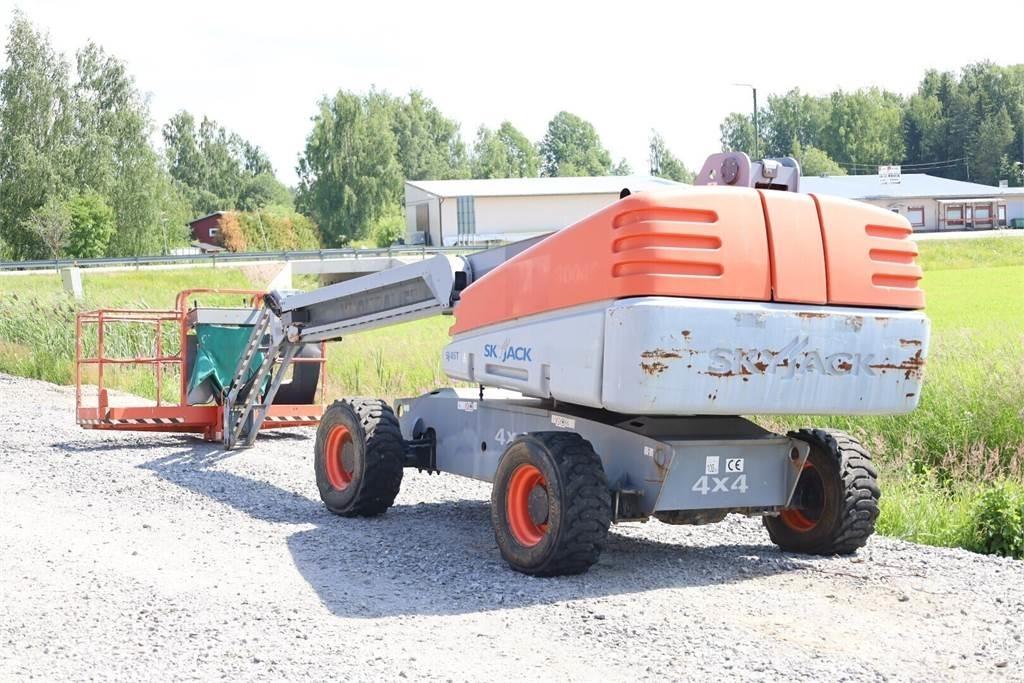 SkyJack SJ 45T Vertikalna dvigala