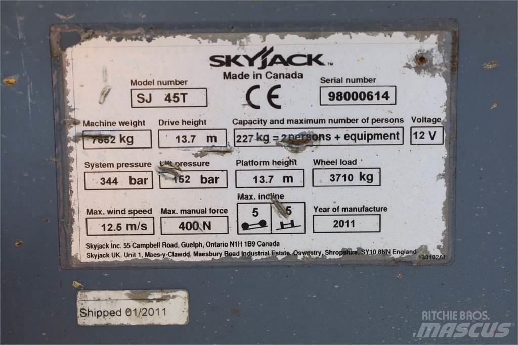SkyJack SJ 45T Vertikalna dvigala