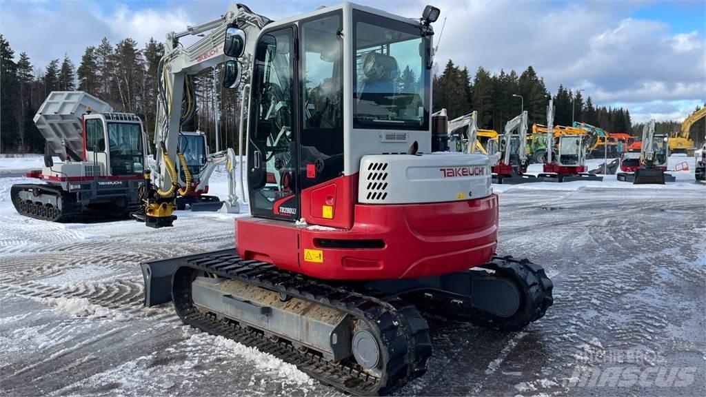 Takeuchi TB280FR Midi bagri 7t – 12t