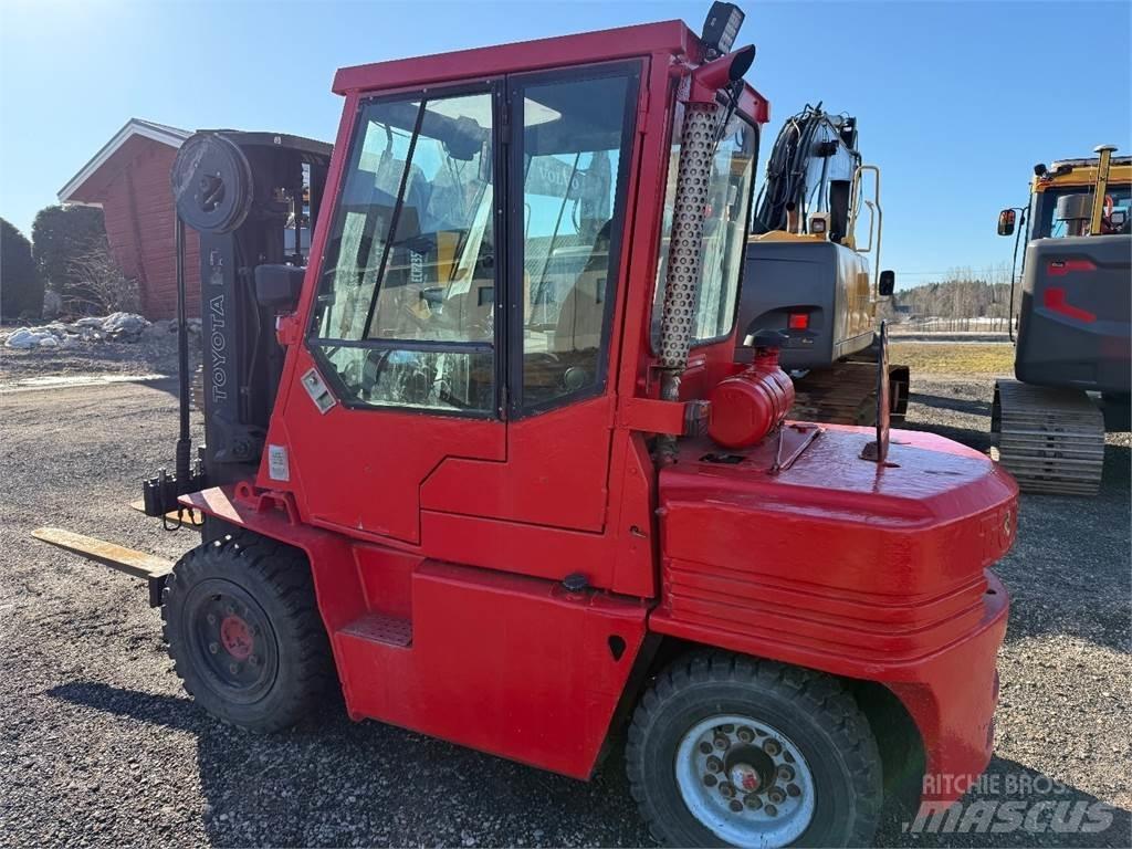 Toyota 02-5 FD35 Dizelski viličarji