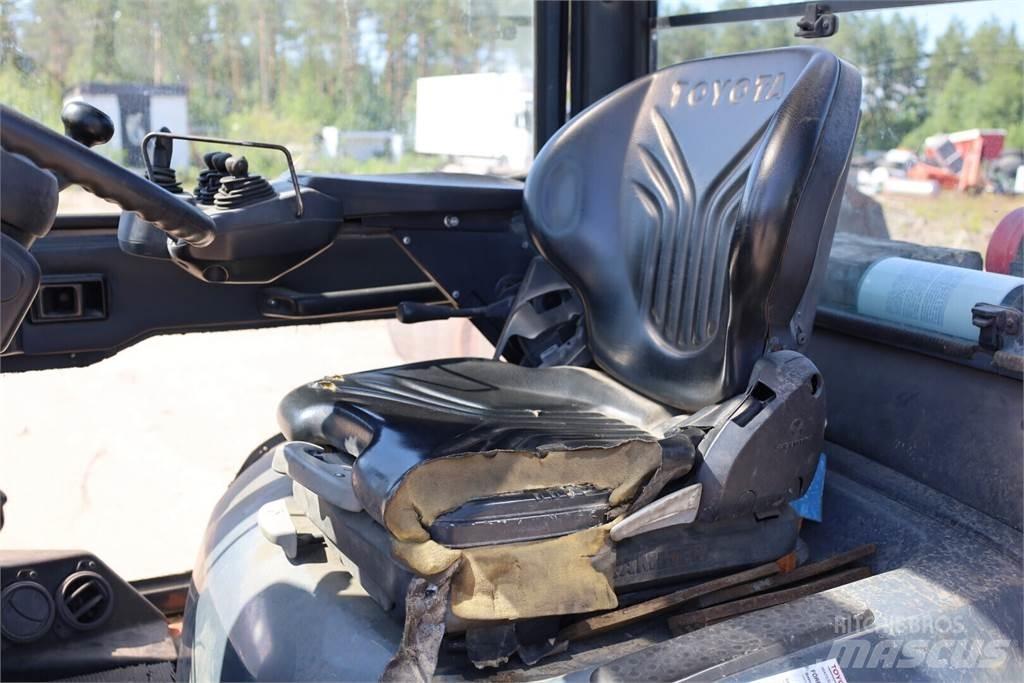 Toyota 7FD40 Dizelski viličarji