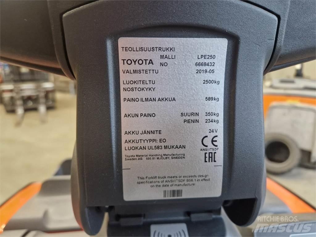 Toyota LPE 250 Viličarji - drugo