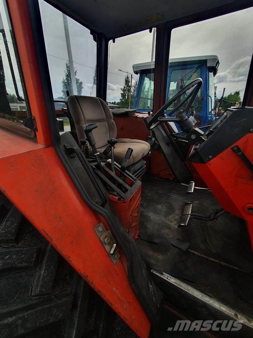 Valmet 605-4 EK Traktorji